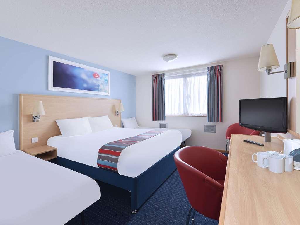 Travelodge Okehampton Sourton Cross Room photo