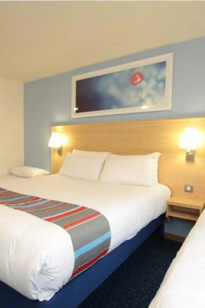 Travelodge Okehampton Sourton Cross Exterior photo